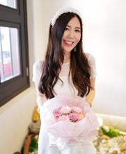 Load image into Gallery viewer, 100% Pure Mulberry Silk Scrunchies Hairbands
