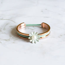 Load image into Gallery viewer, Wee Bands - Sunflower Green Hair Ties
