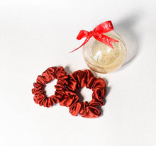 Load image into Gallery viewer, Large &amp; Medium Silk Scrunchies Bauble Set (More Colours)
