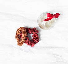 Load image into Gallery viewer, Large &amp; Medium Silk Scrunchies Bauble Set (More Colours)
