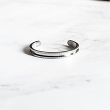 Load image into Gallery viewer, Wee Bands - Victory Silver
