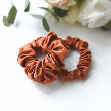 Load image into Gallery viewer, Large &amp; Medium Silk Scrunchies Bauble Set (More Colours)
