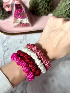 100% Pure Mulberry Silk Scrunchie Ornament Sets